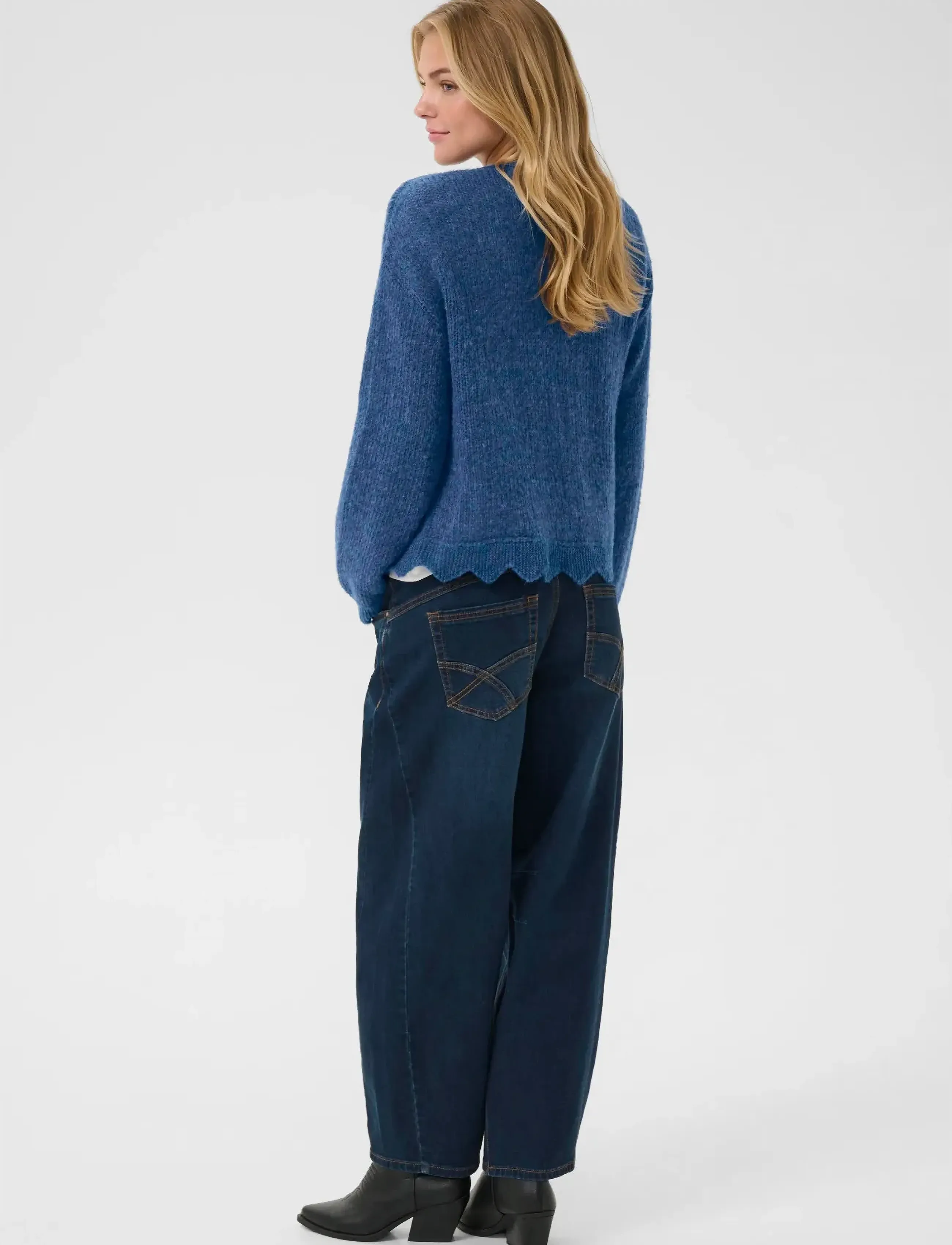 Crniso Cardigan 3