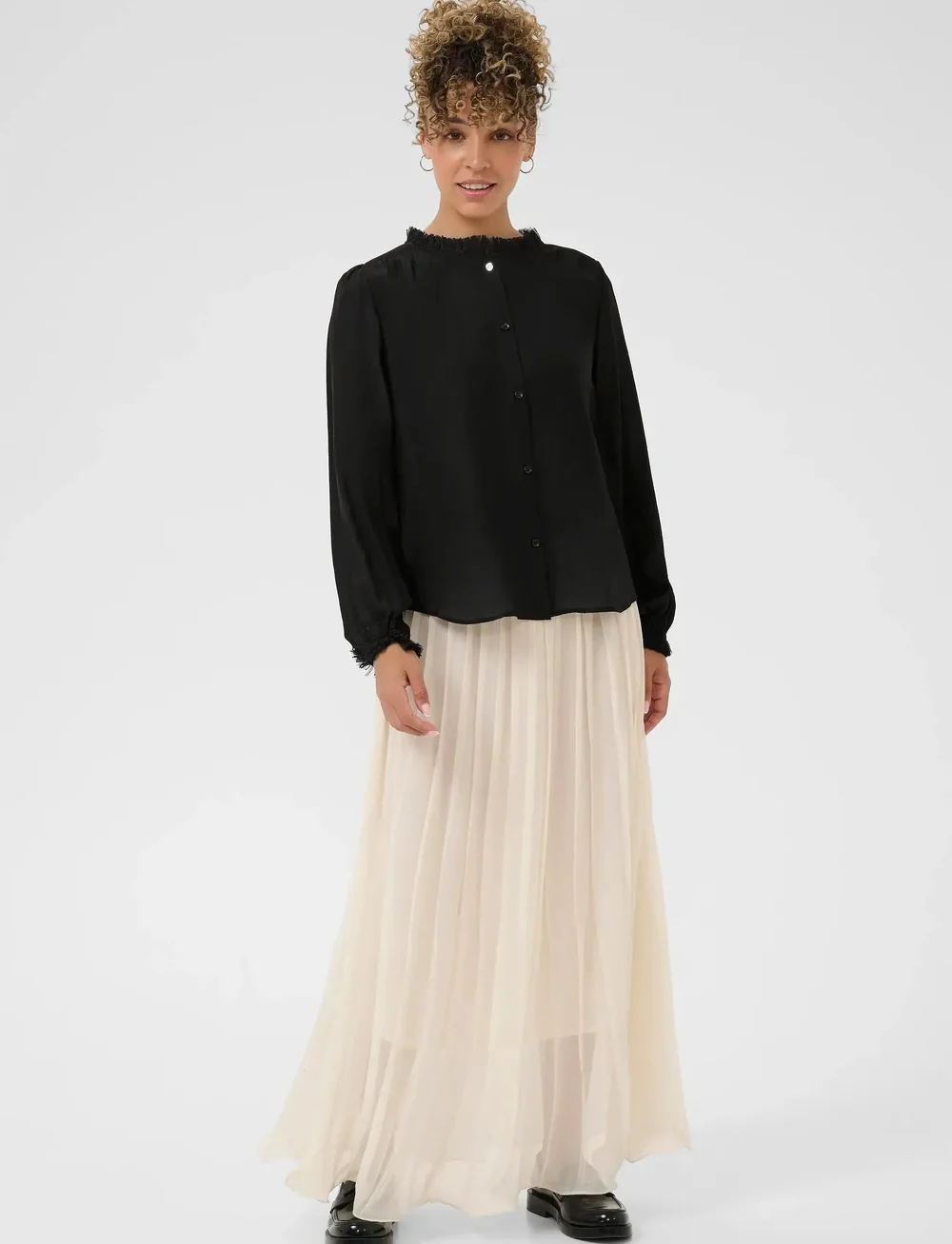 Cream - CRJia Shirt - pikkade varrukatega särgid - pitch black - 3