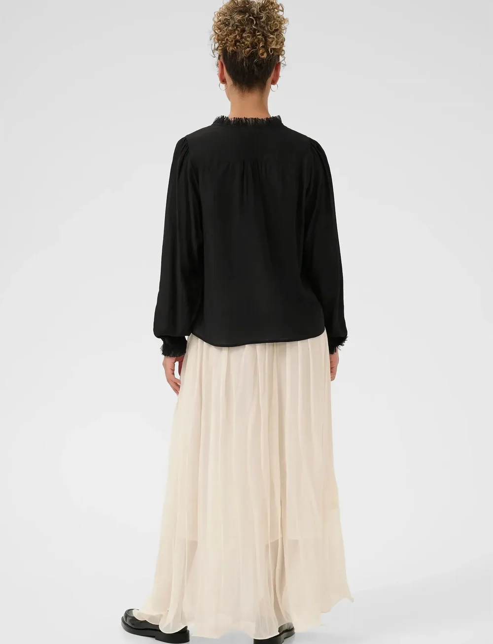 Cream - CRJia Shirt - pikkade varrukatega särgid - pitch black - 4