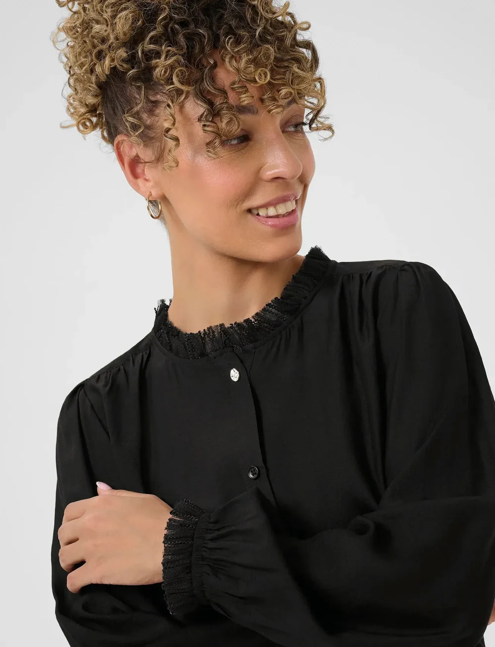 Cream - CRJia Shirt - pikkade varrukatega särgid - pitch black - 5