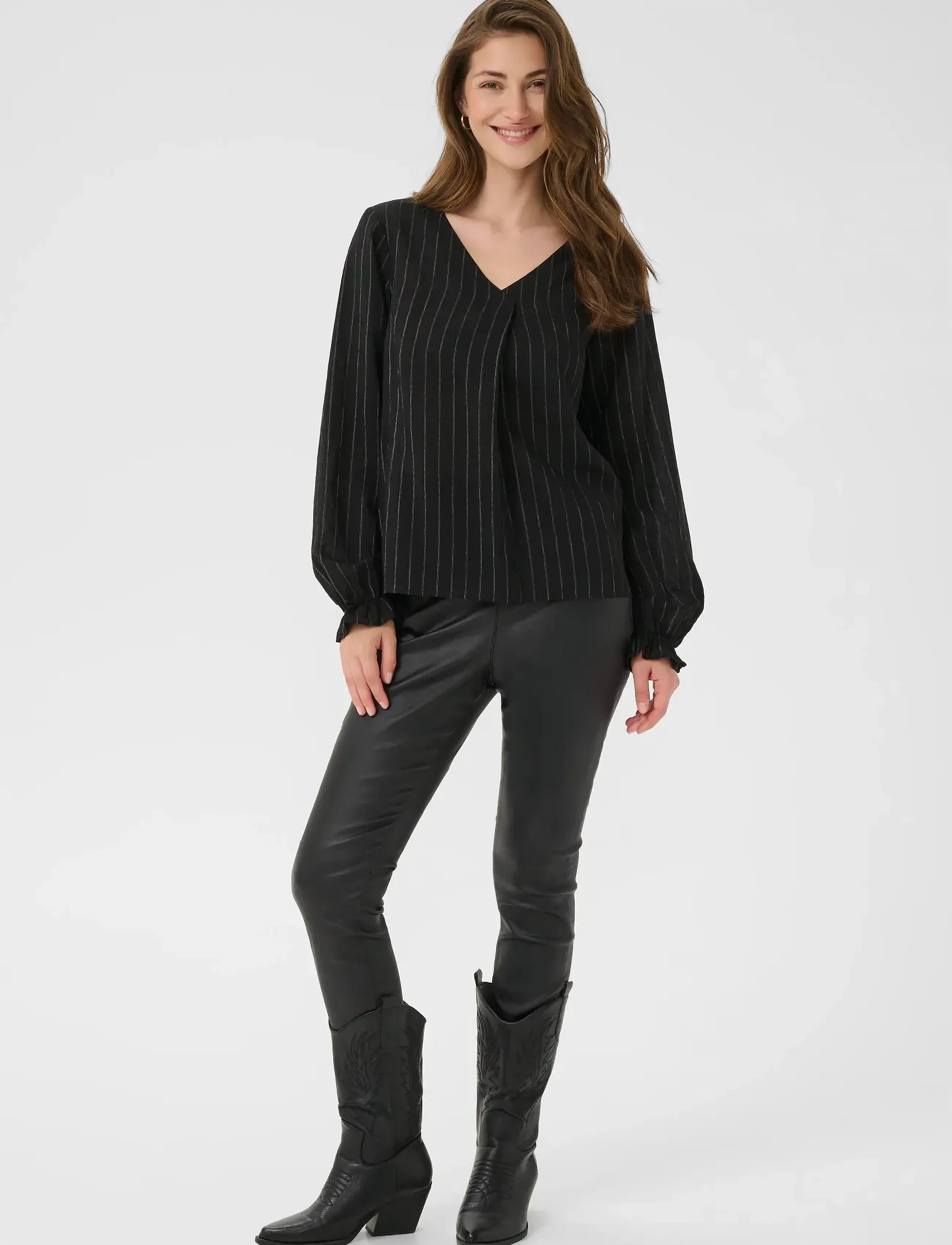 Cream - CRBetina Blouse - långärmade blusar - pitch black - 3