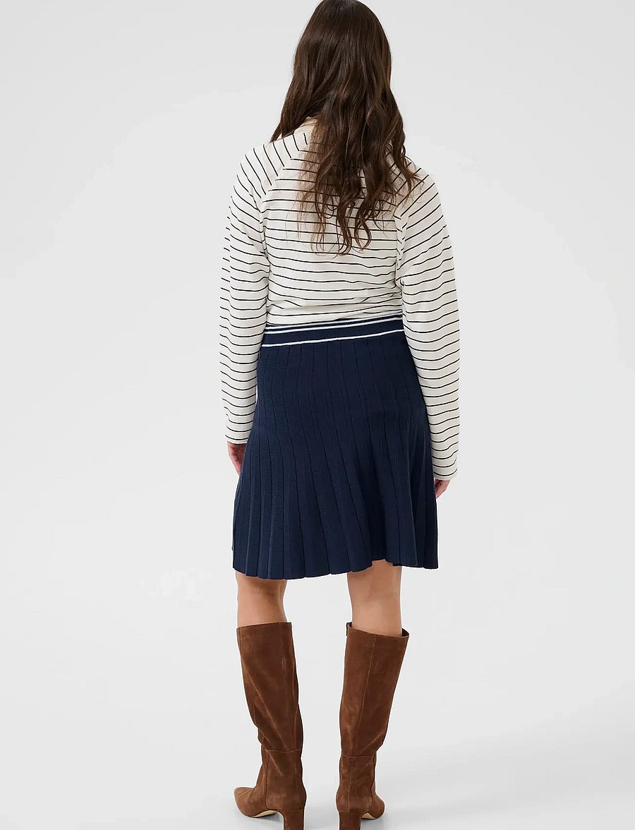 Cream - CRVillea Skirt - kootud seelikud - navy blazer - 4