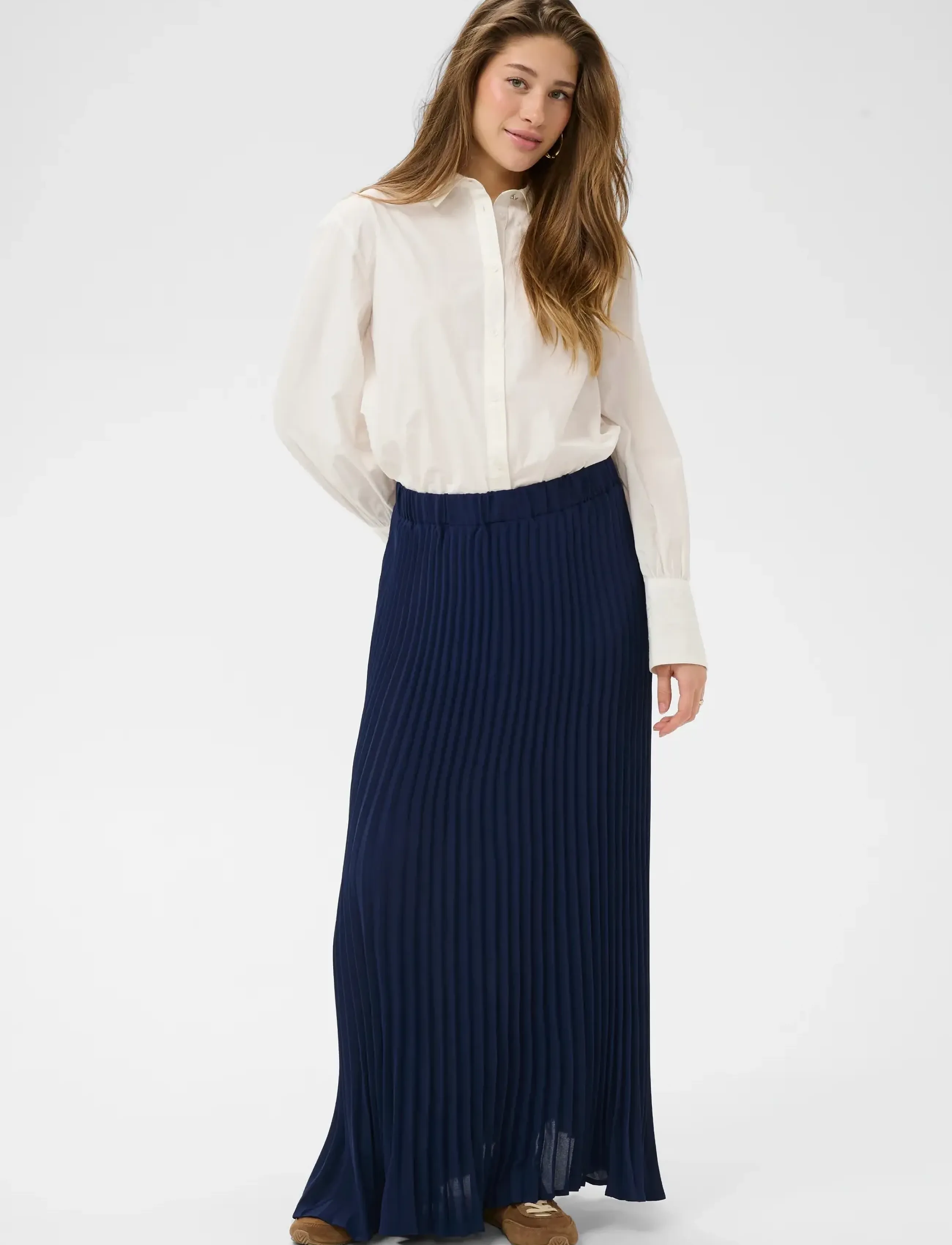 Cream - CRCharline Plisse Skirt - plisserede nederdele - navy blazer - 3