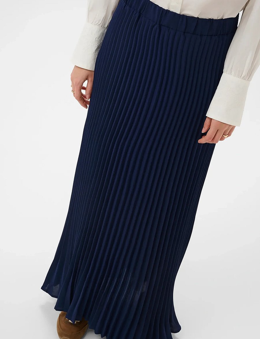 Cream - CRCharline Plisse Skirt - faltenröcke - navy blazer - 5