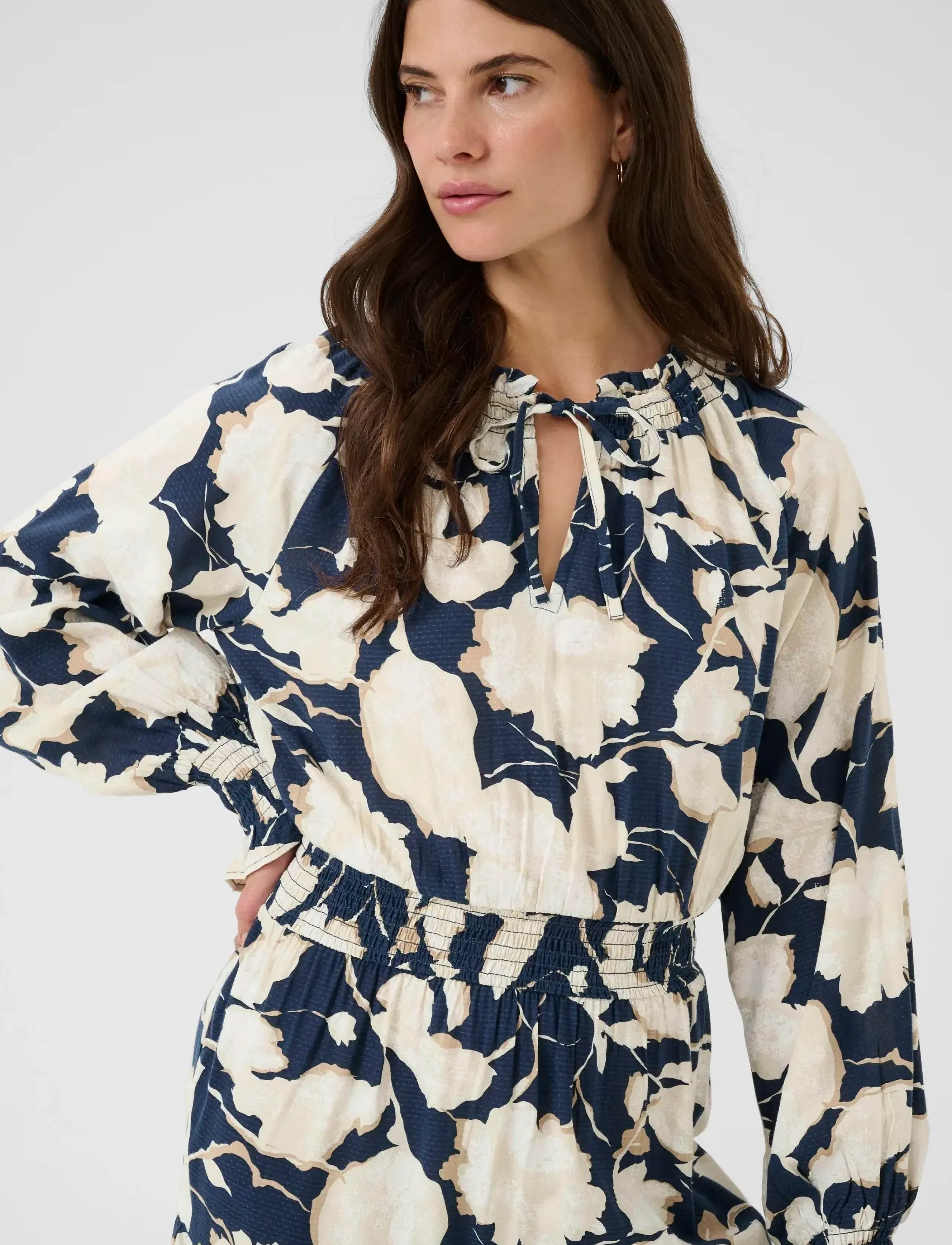 Cream - CRLucca Long Dress - maxi kjoler - navy flower print - 4