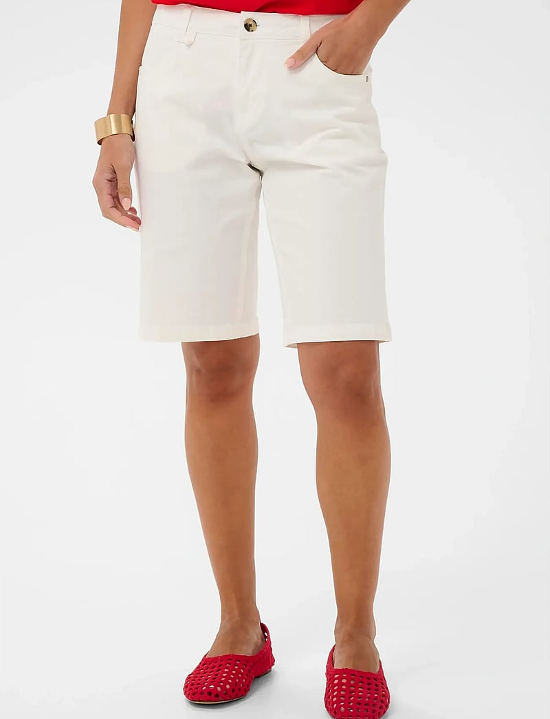 Cream - CRBerta Twill Shorts - Coco Fit - casual shorts - snow white - 0
