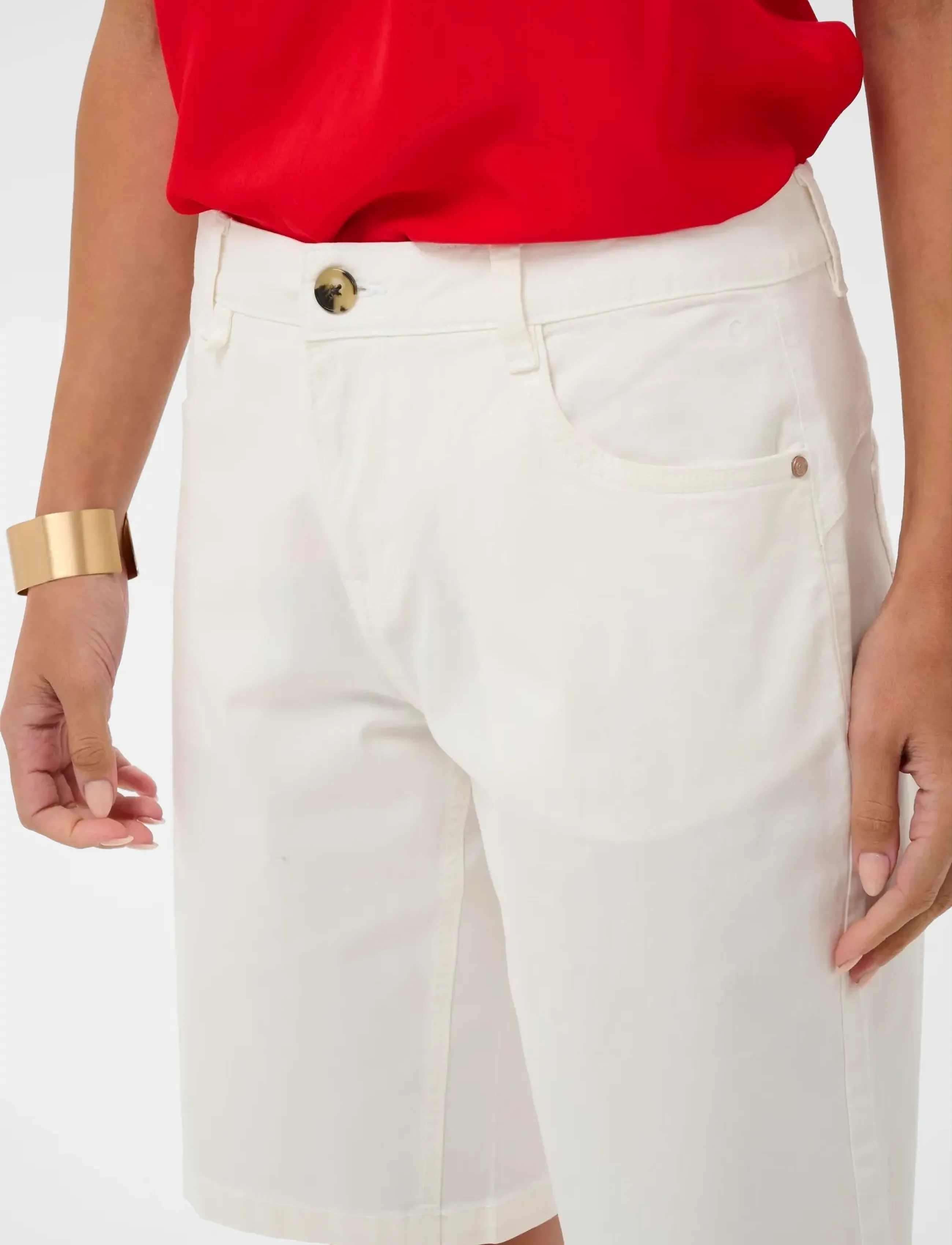 Cream - CRBerta Twill Shorts - Coco Fit - lühikesed vabaajapüksid - snow white - 5