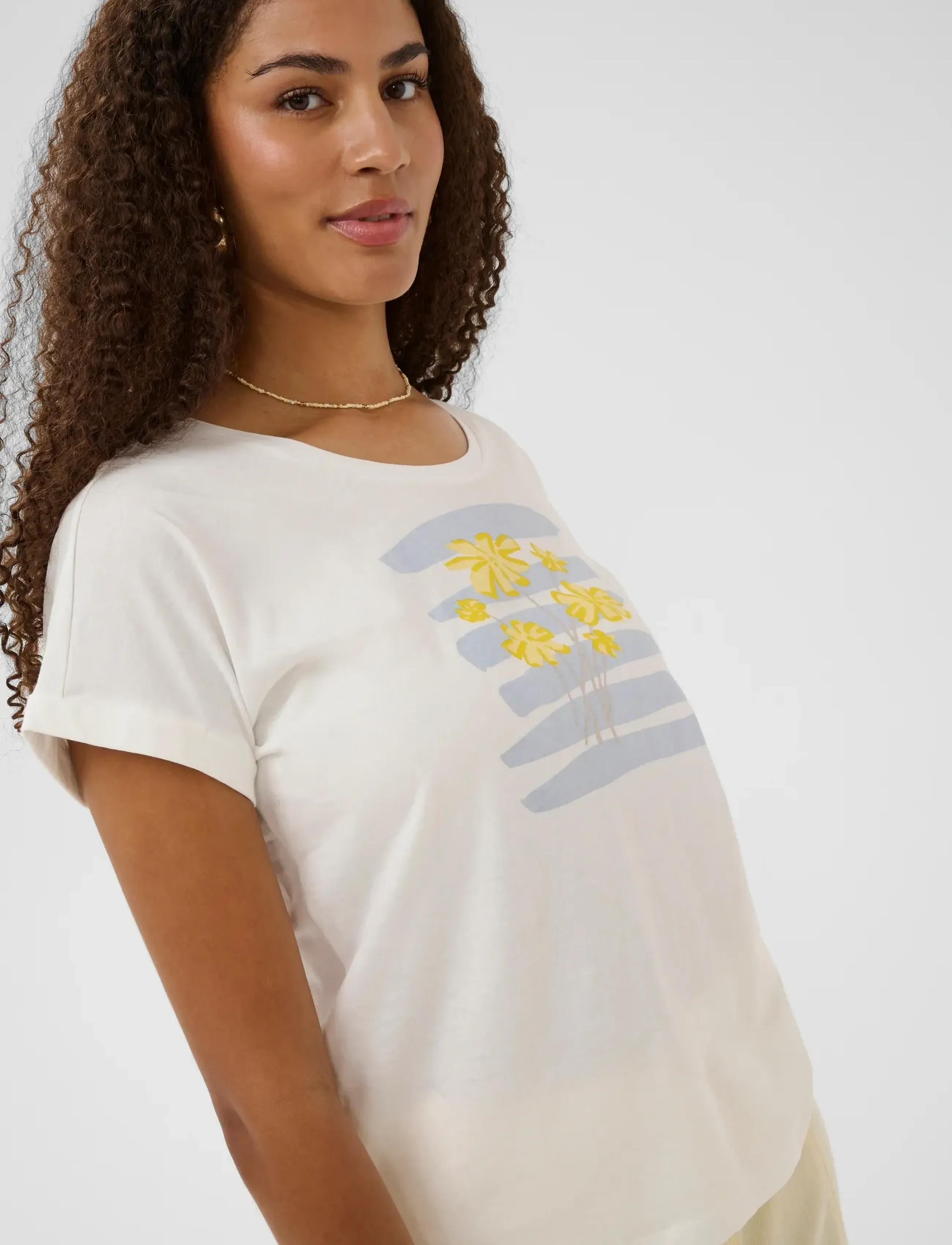 Cream - CRAlma T-Shirt - t-shirts - lemon merringue flowers - 4
