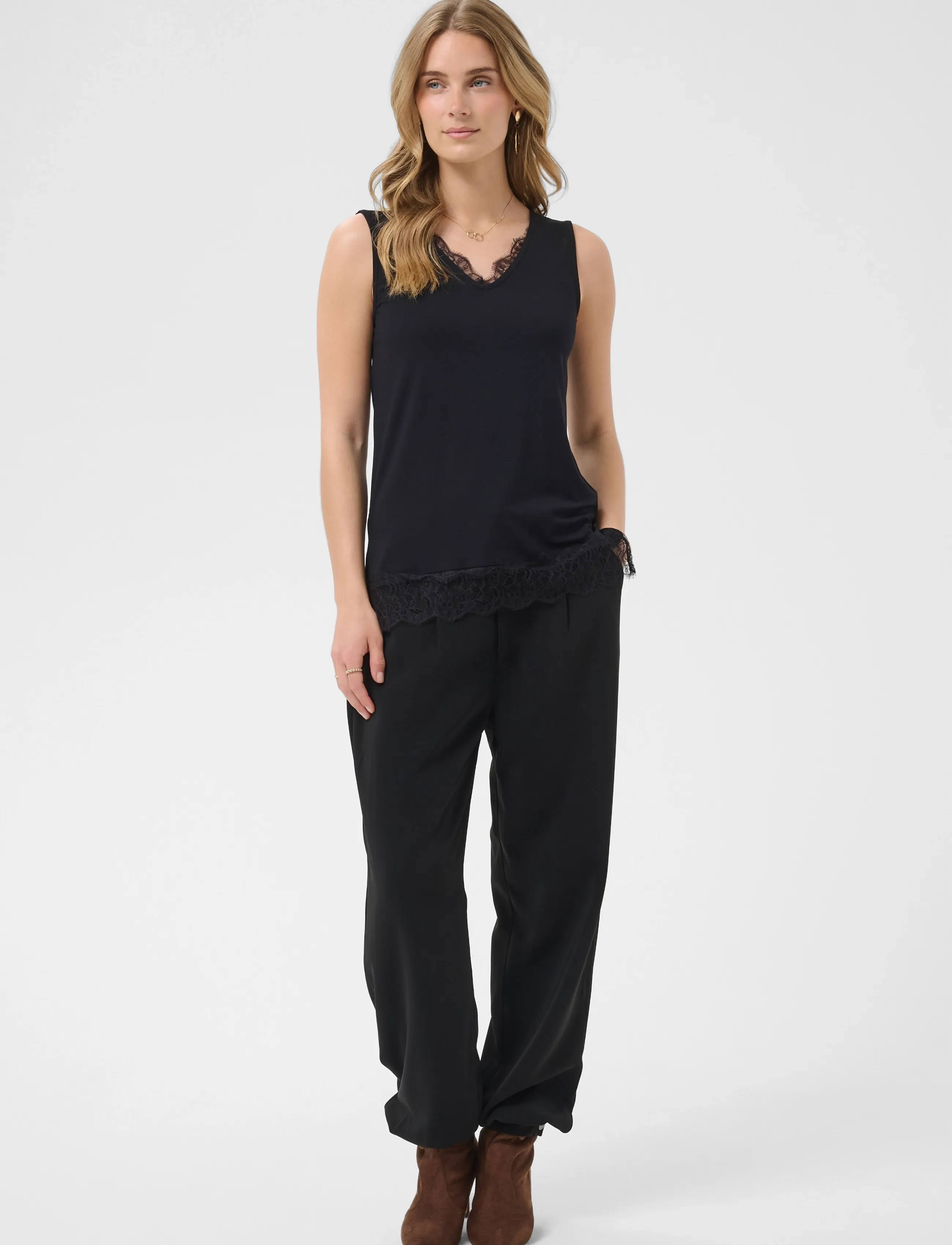 Cream - CRAlvaia Jersey Lace Top - Ärmellose tops - pitch black - 3