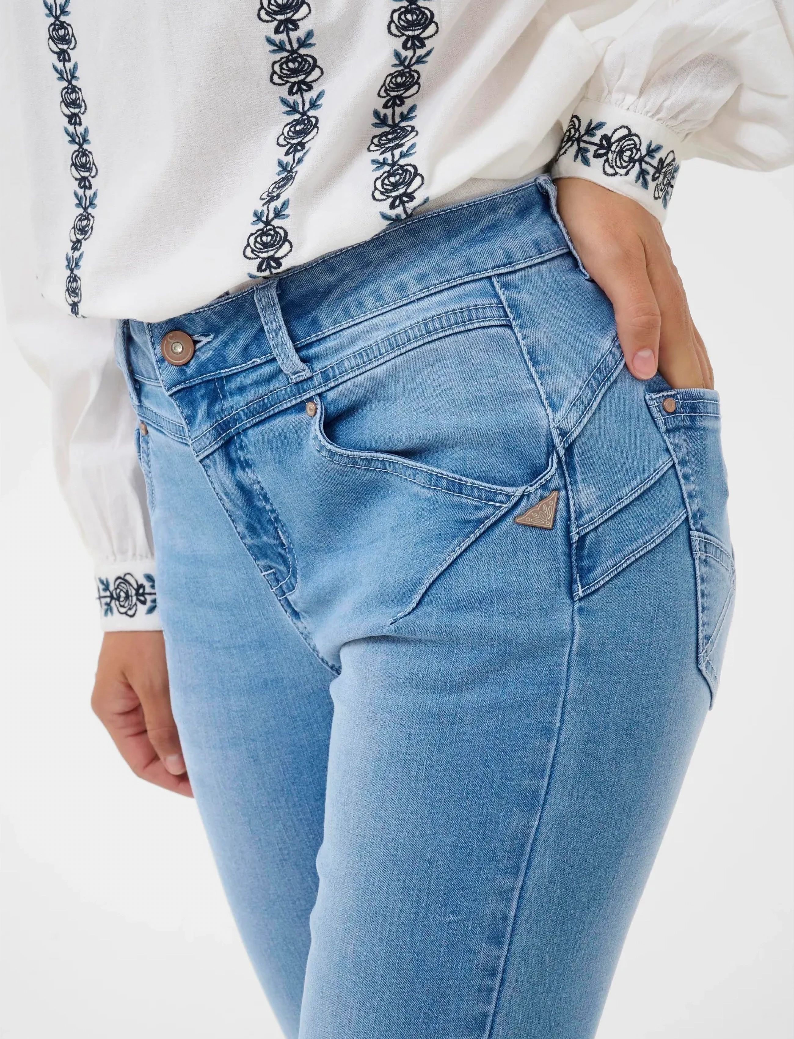 Cream - CRAmalie Bootcut Jeans - Shape Fit - bootcut-jeans - cleveland light blue denim - 5