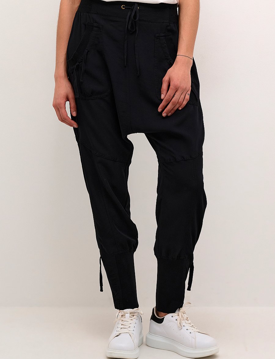Cream - Nanna pants - kitsad püksid - solid black - 0