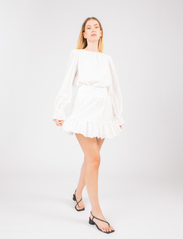 Creative Collective - Paris Skirt - trumpi sijonai - white - 2