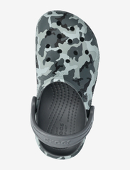 Crocs - Classic Camo Clog K - suvised sooduspakkumised - black/grey - 3