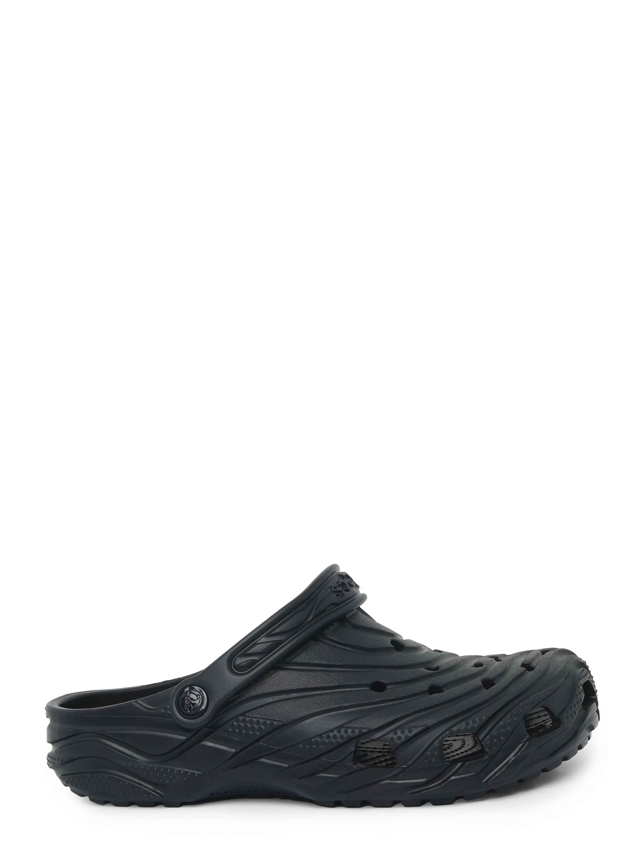 Crocs - Classic Erosion Clog - muula-kingad ja kotad - black - 2