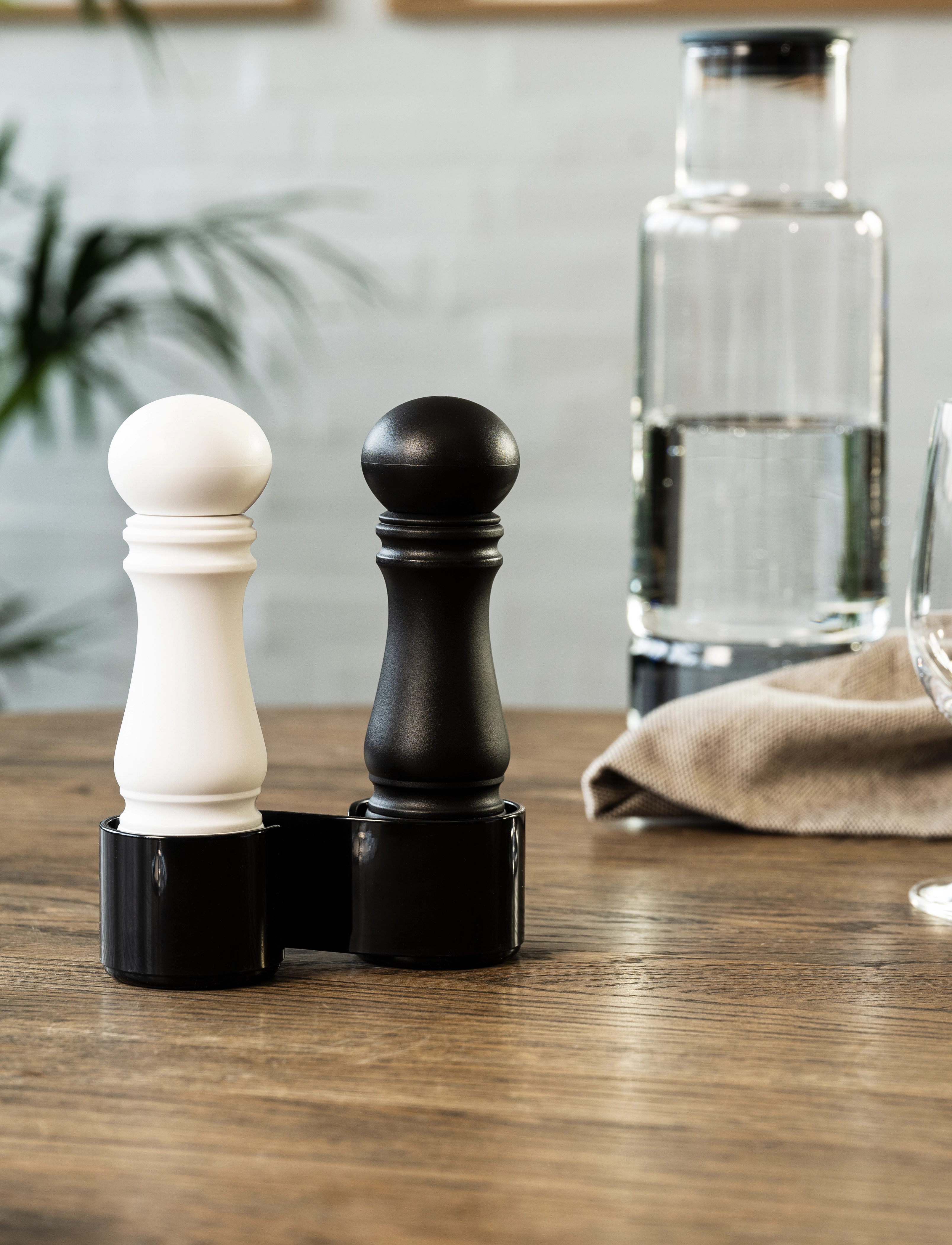 CrushGrind - MINI GRINDER set with cruet - black/white - 1