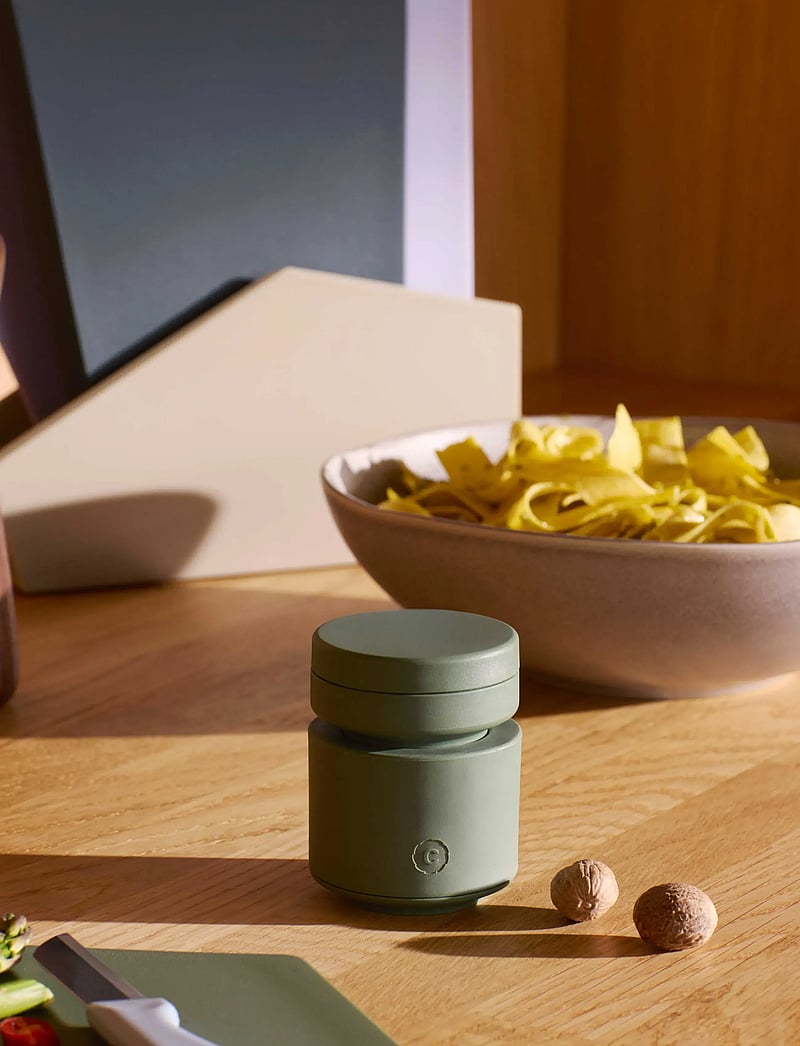 CrushGrind - BILLUND Nutmeg - salz- & pfefferstreuer - green - 0