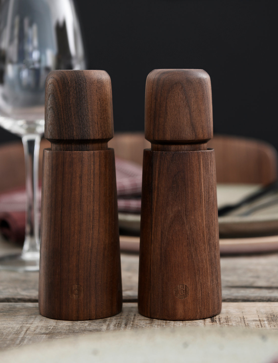 CrushGrind - STOCKHOLM S/P Kværn - krydderikværne - walnut - 1