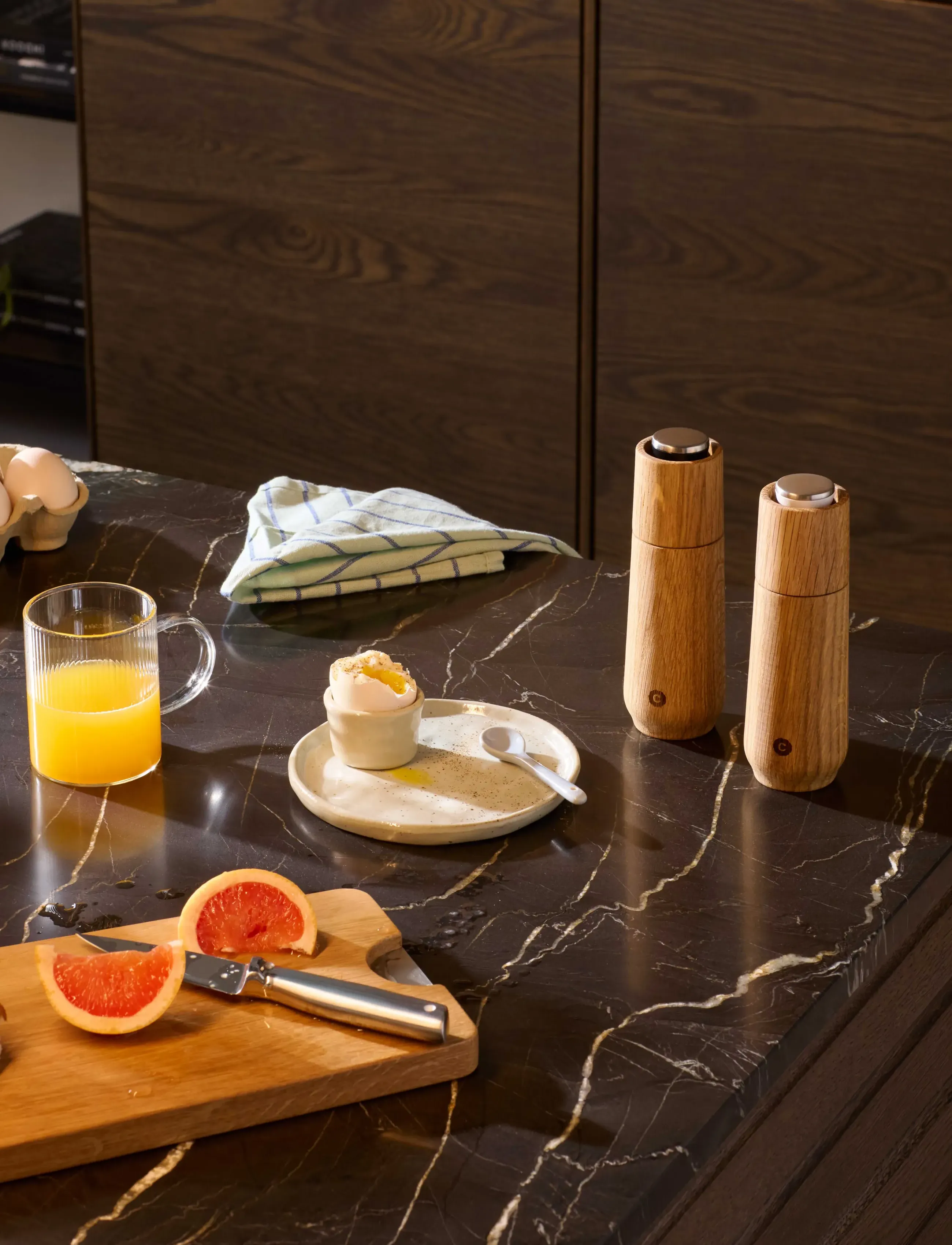 CrushGrind - CHAMPAGNE SALT Grinder - oak - 5