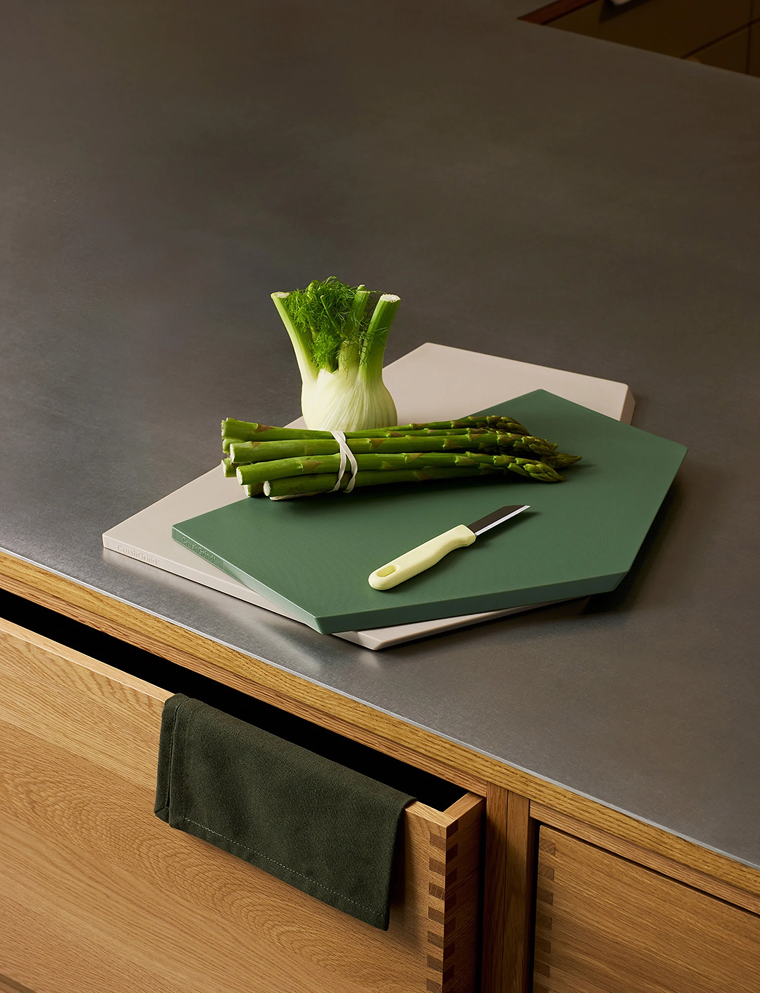 CrushGrind Zurich Skærebræt, Mellem, 38 cm, Cutting Boards, Grün - Plastic Homeware
