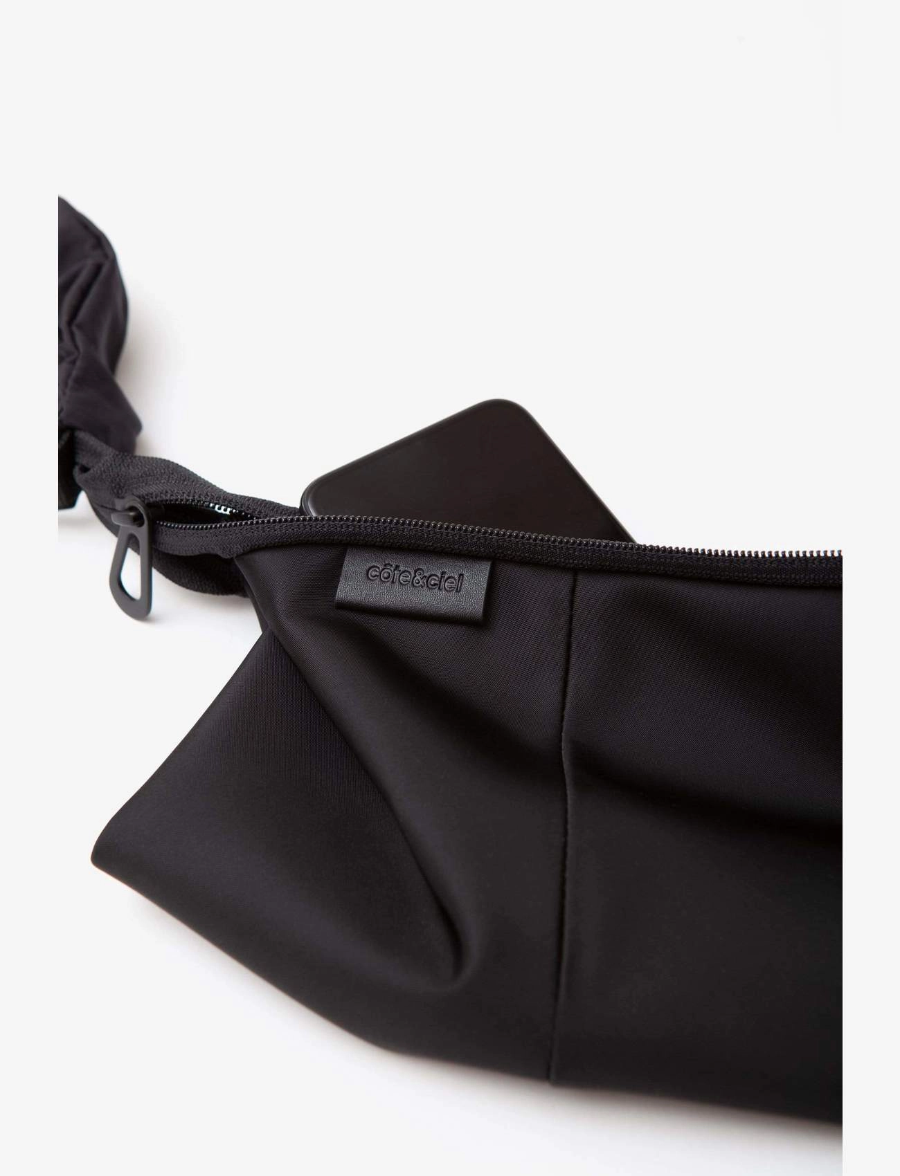 Côte & Ciel - Kivu Small Sleek Nylon Black - travel accessories - black - 4