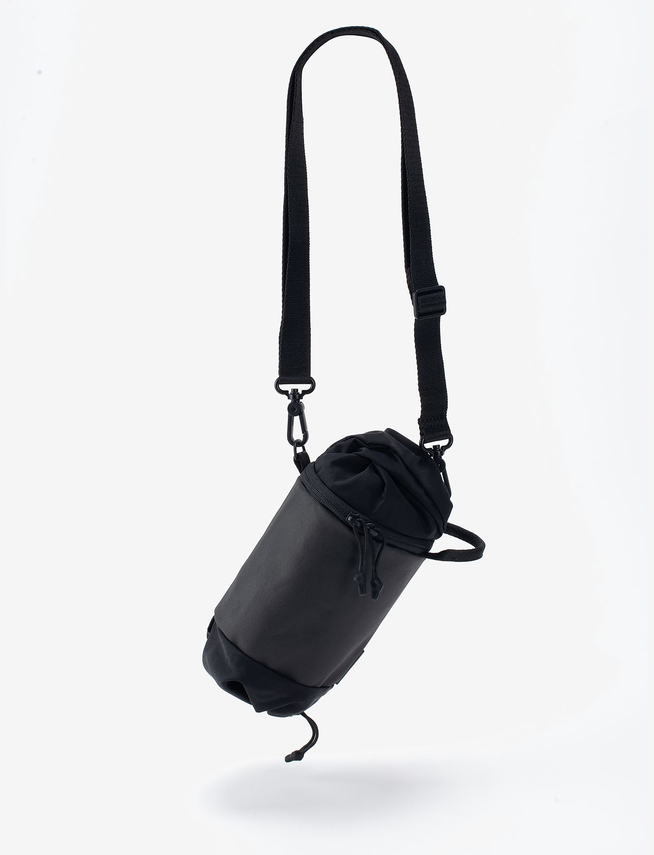 Côte & Ciel - Mini Duffle - aksessuaarid - black - 3