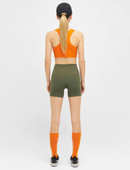 Cuera - Active Short Tights - sports shorts - army - 6