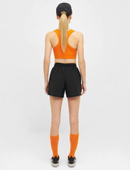 Cuera - Womens Active Globe Shorts - urheilushortsit - black - 6