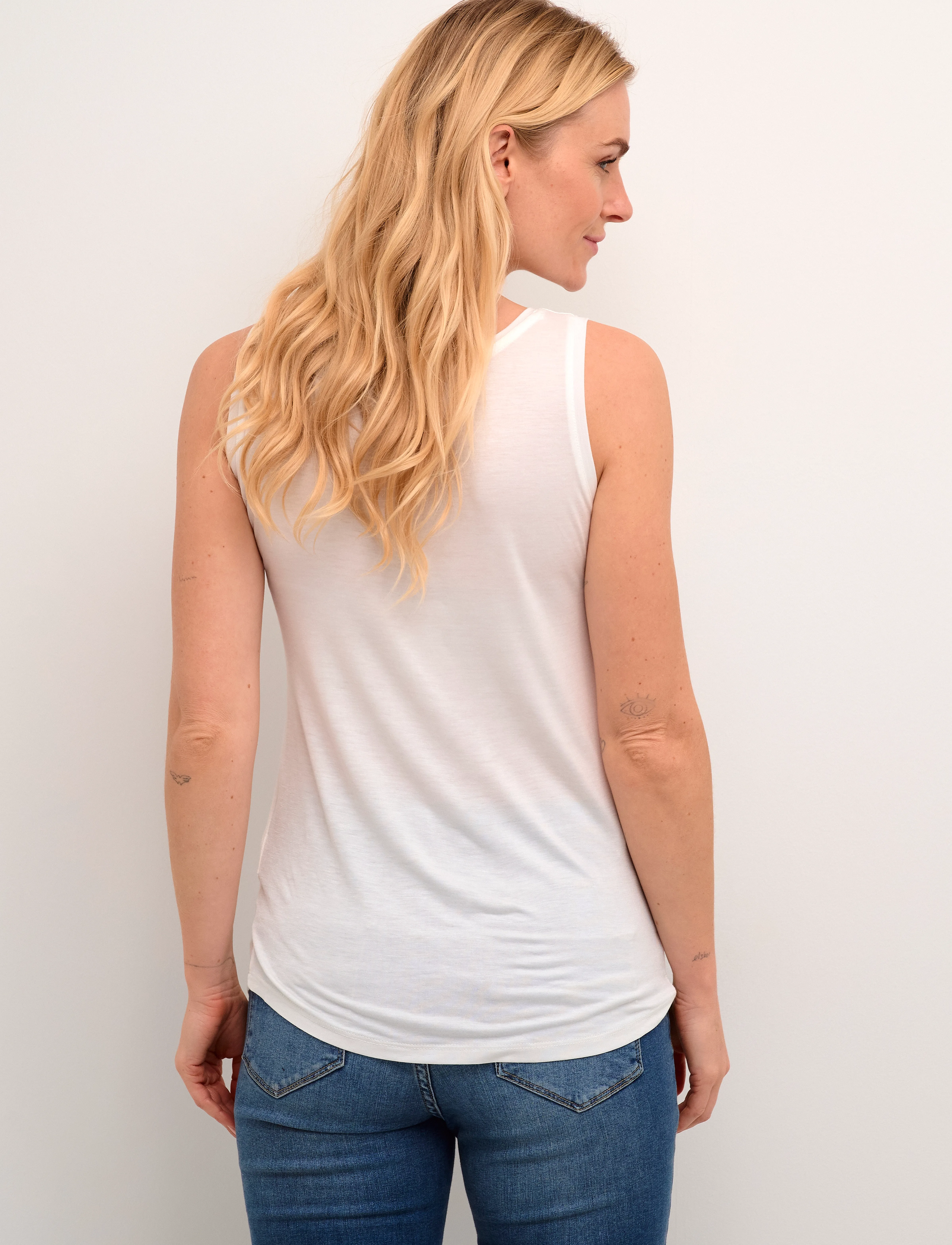 Culture - CUpoppy Tank Top - Ärmellose tops - spring gardenia - 4