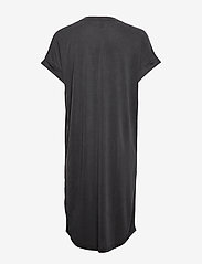 Culture - CUkajsa T-Shirt Dress - midi jurken - black wash - 1