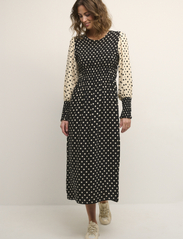 Culture - CUdotta Dress - maxi sukienki - black dot - 3