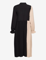 Culture - CUbetty Dress - marškinių tipo suknelės - black - 1