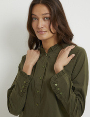 Culture - CUantoinett Button Shirt - långärmade skjortor - burnt olive - 5