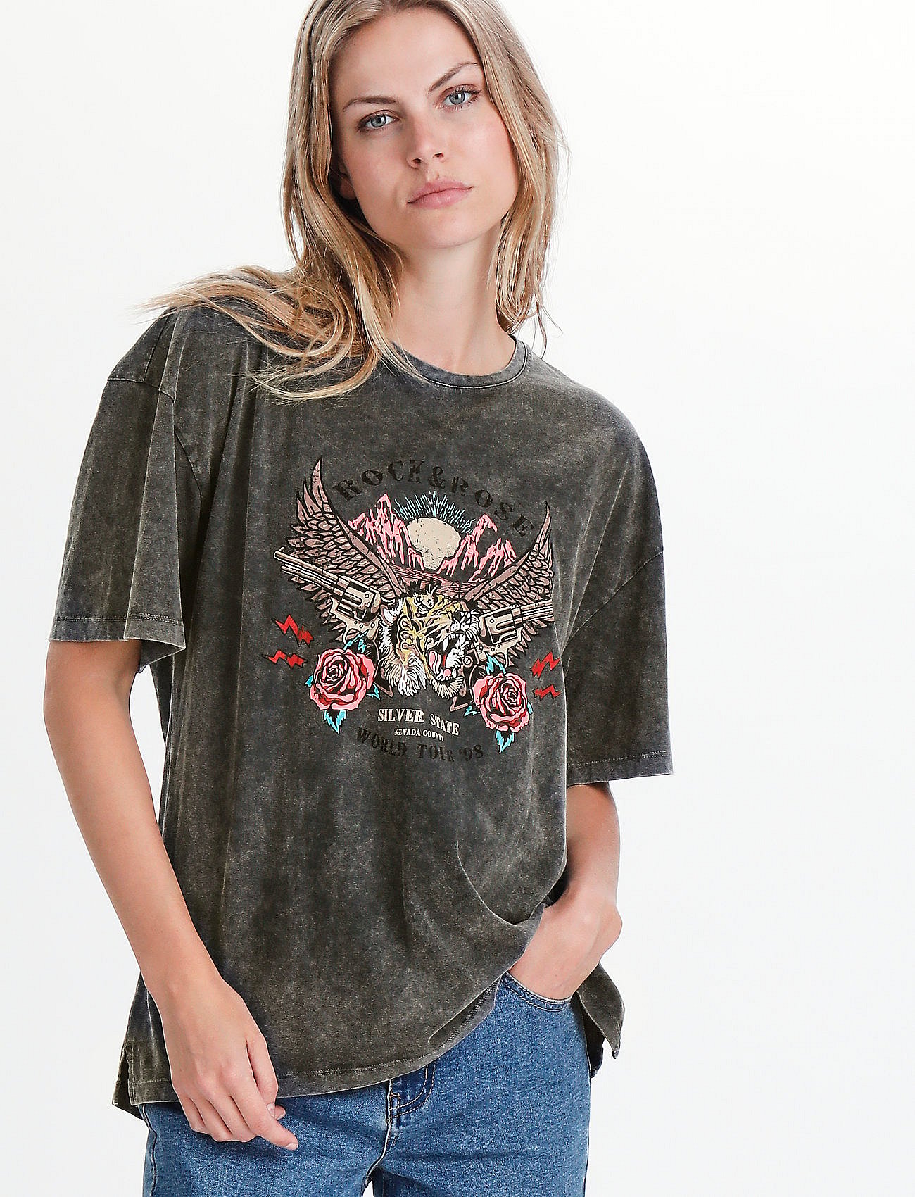 CUthalia T-Shirt - BLACK WASH