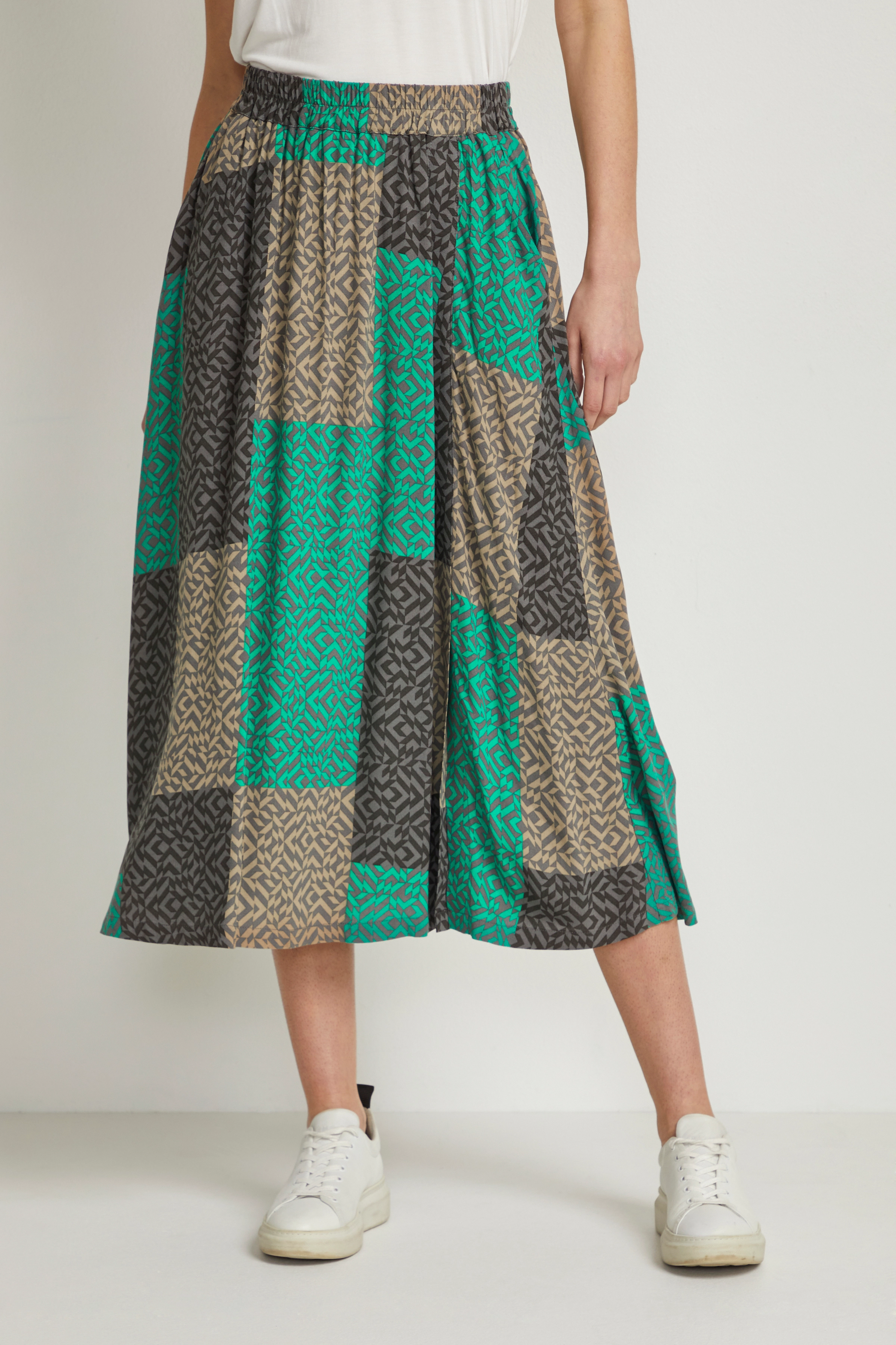 Culture - CUtyra Skirt - green graphic - 2