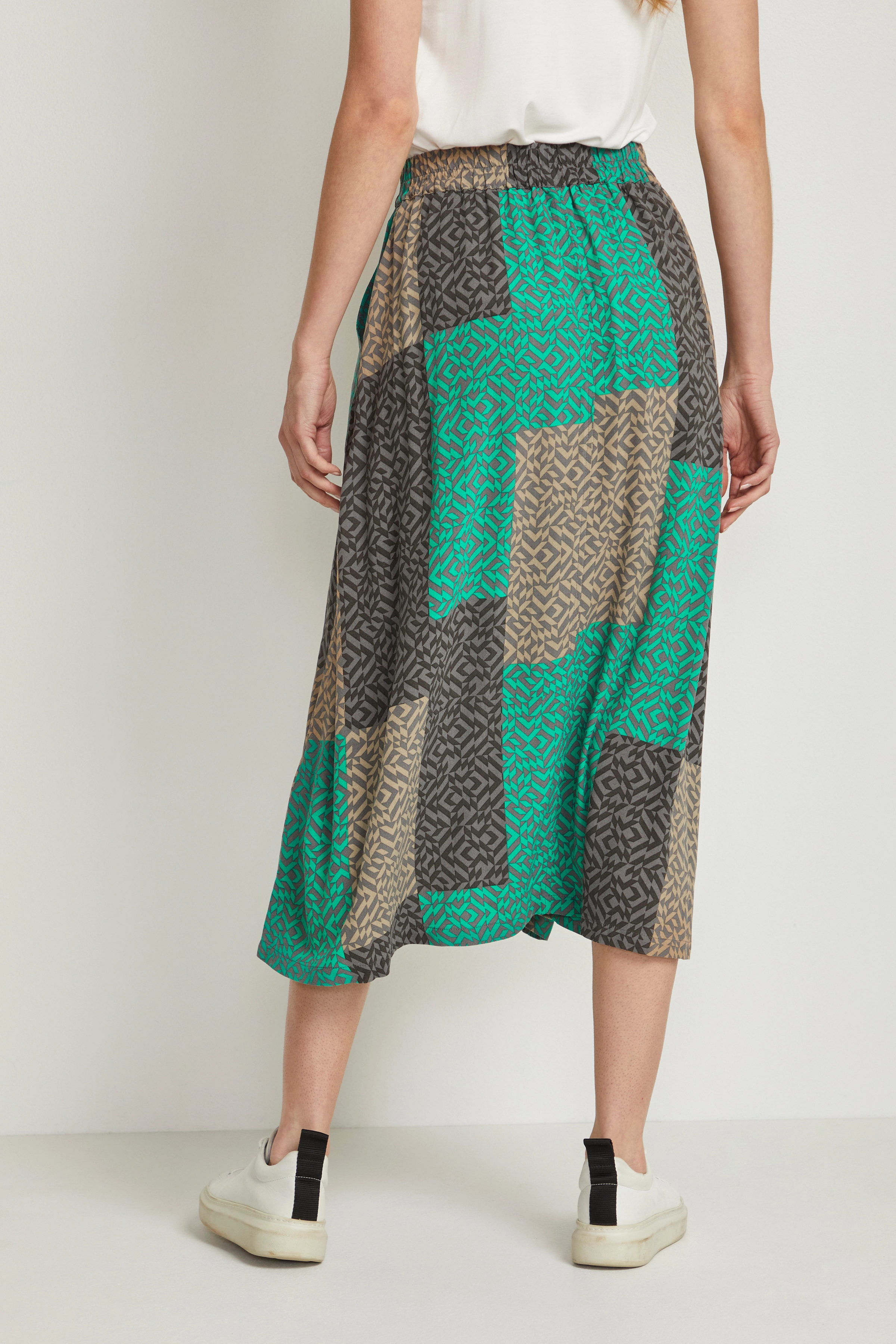 Culture - CUtyra Skirt - green graphic - 4