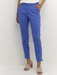 Culture - CUalpha Pants - kitsalõikelised püksid - dazzling blue - 2