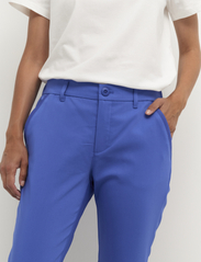 Culture - CUalpha Pants - kitsalõikelised püksid - dazzling blue - 5