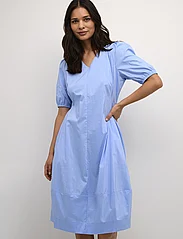 Culture - CUantoinett SS Dress - midi-jurken - forever blue - 2