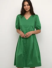 Culture - CUantoinett SS Dress - midiklänningar - jolly green - 2