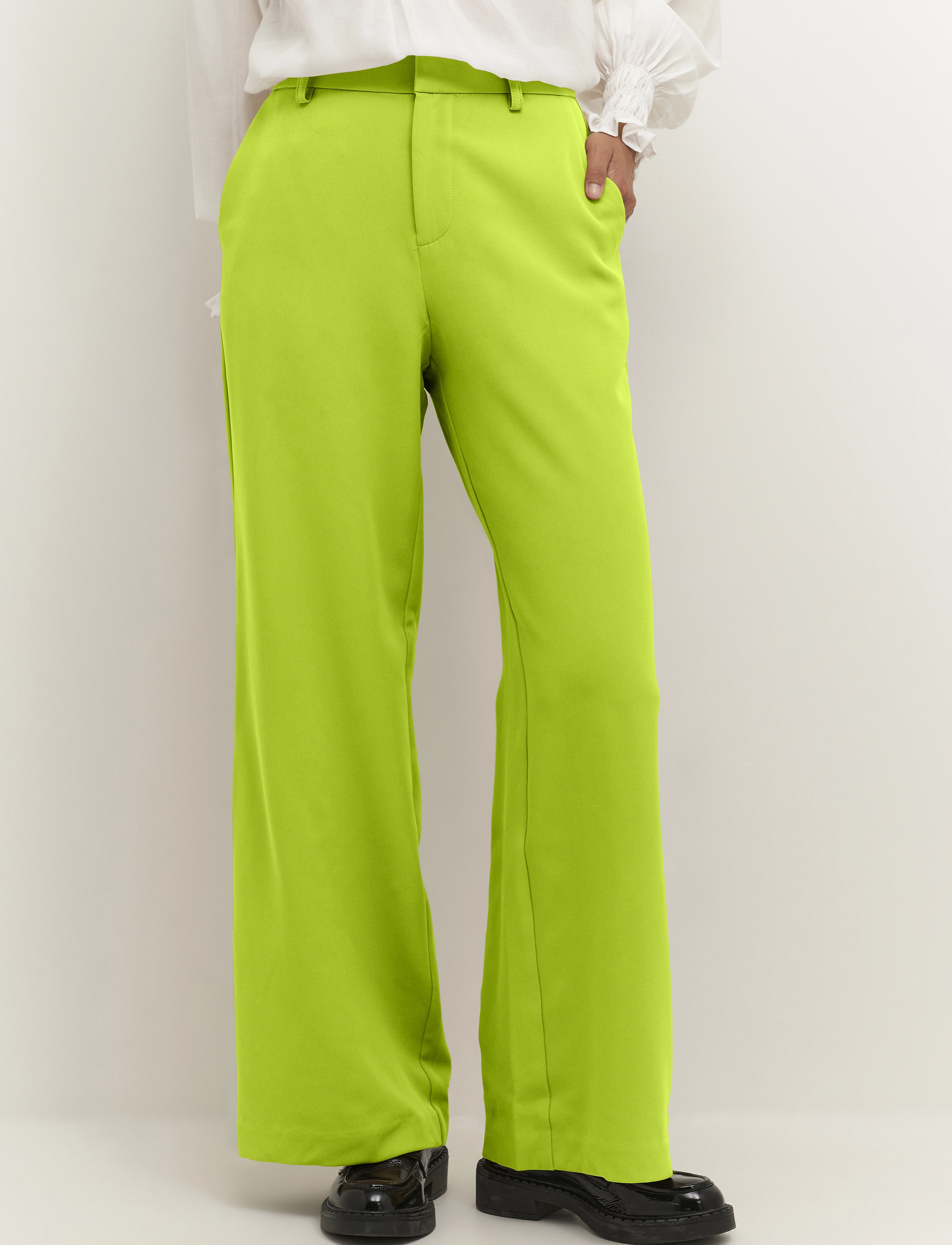 Culture Cucenette Wide Pants - Püksid - TENDER SHOOTS / green