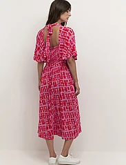 Culture - CUteresa Dress - sommarklänningar - fuchsia pink - 3