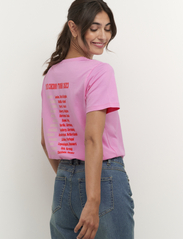Culture - CUgith Cherrish T-Shirt - laveste priser - fuchsia pink - 4