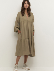 Culture - CUbrisa Long Dress - marškinių tipo suknelės - kelp - 3