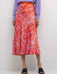 Culture - CUvilma Skirt - satinnederdele - orange - 2