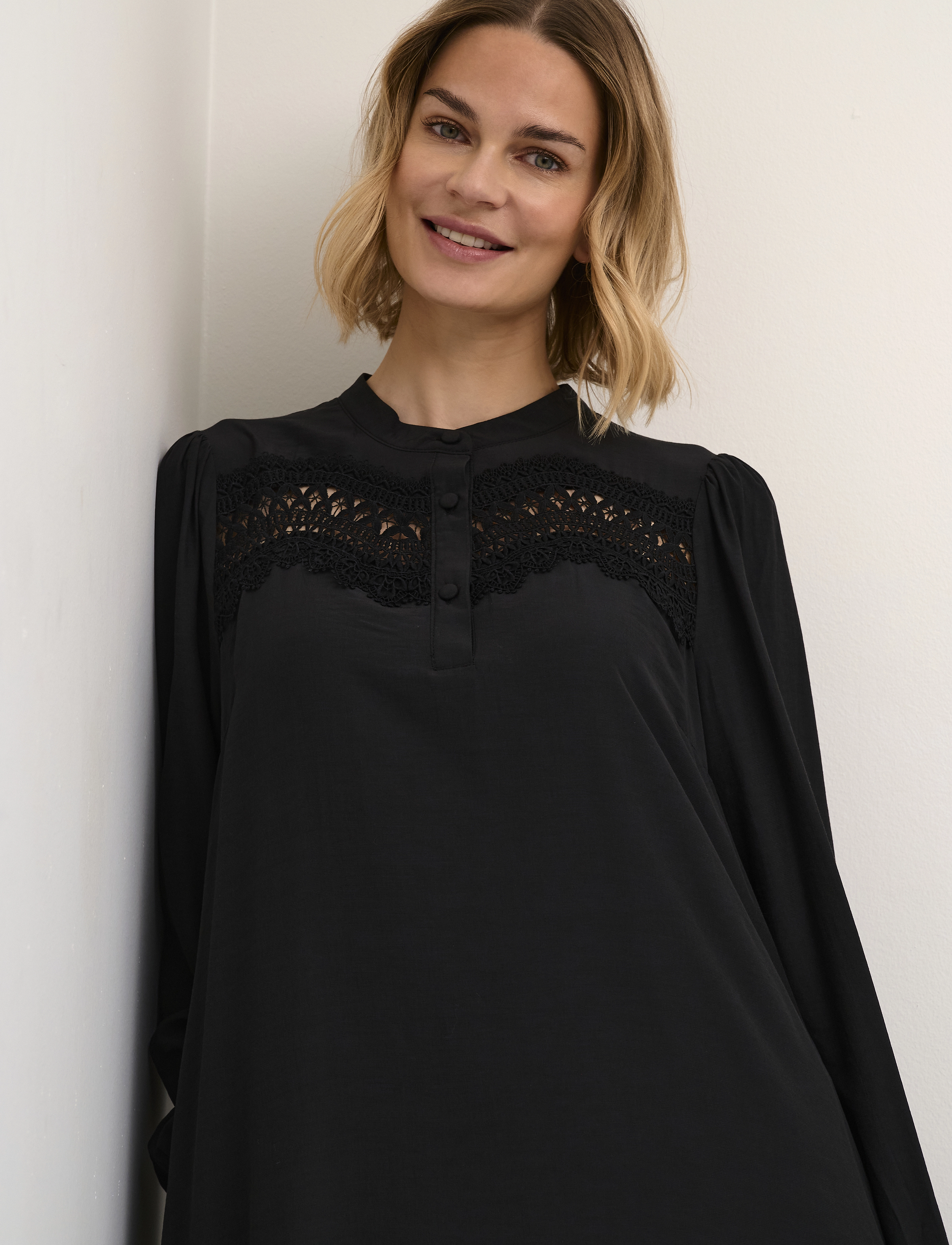 Culture - CUtiffany Dress - midi dresses - black - 5