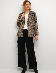Culture - CUmelania Printed Blazer - party wear at outlet prices - black - 3