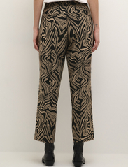 Culture - CUmelania Printed Pants - bukser med brede ben - black - 4