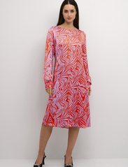 Culture - CUvilma Dress - sukienki do kolan i midi - orange - 3