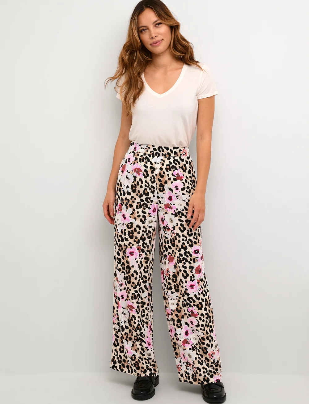 Culture - CUatlas Pants - wide leg trousers - leo flower - 3