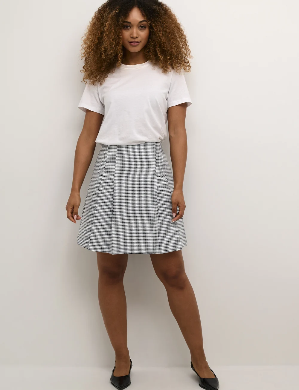 Culture - CUastra Skirt - plisserede nederdele - black/white check - 3